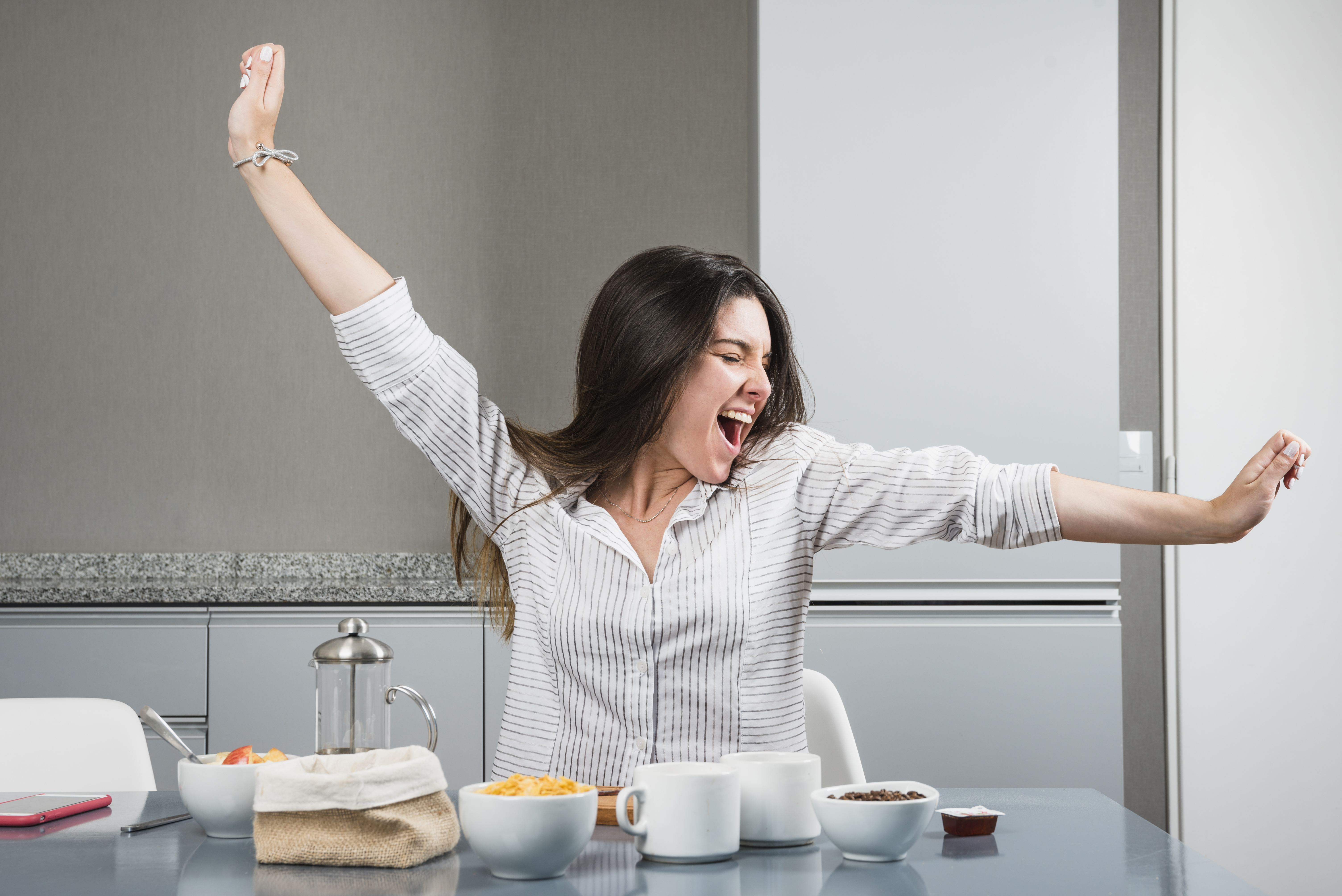 Bye-Bye Rush Hour: My “Quiet Core” Morning Routine (And Why Your Phone Needs a Time Out)